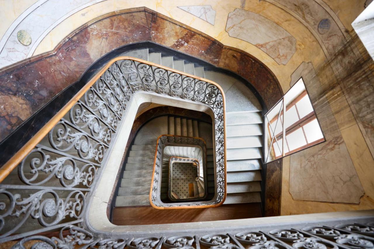 Escalier D'Or Conciergeriedamecarcas Apartment Carcassonne Exterior photo